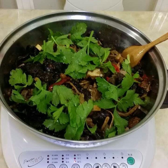幹鍋茶樹菇的做法 步骤5
