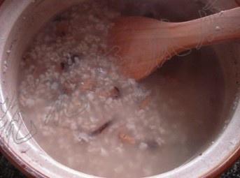 松茸糙米粥的做法 步骤4