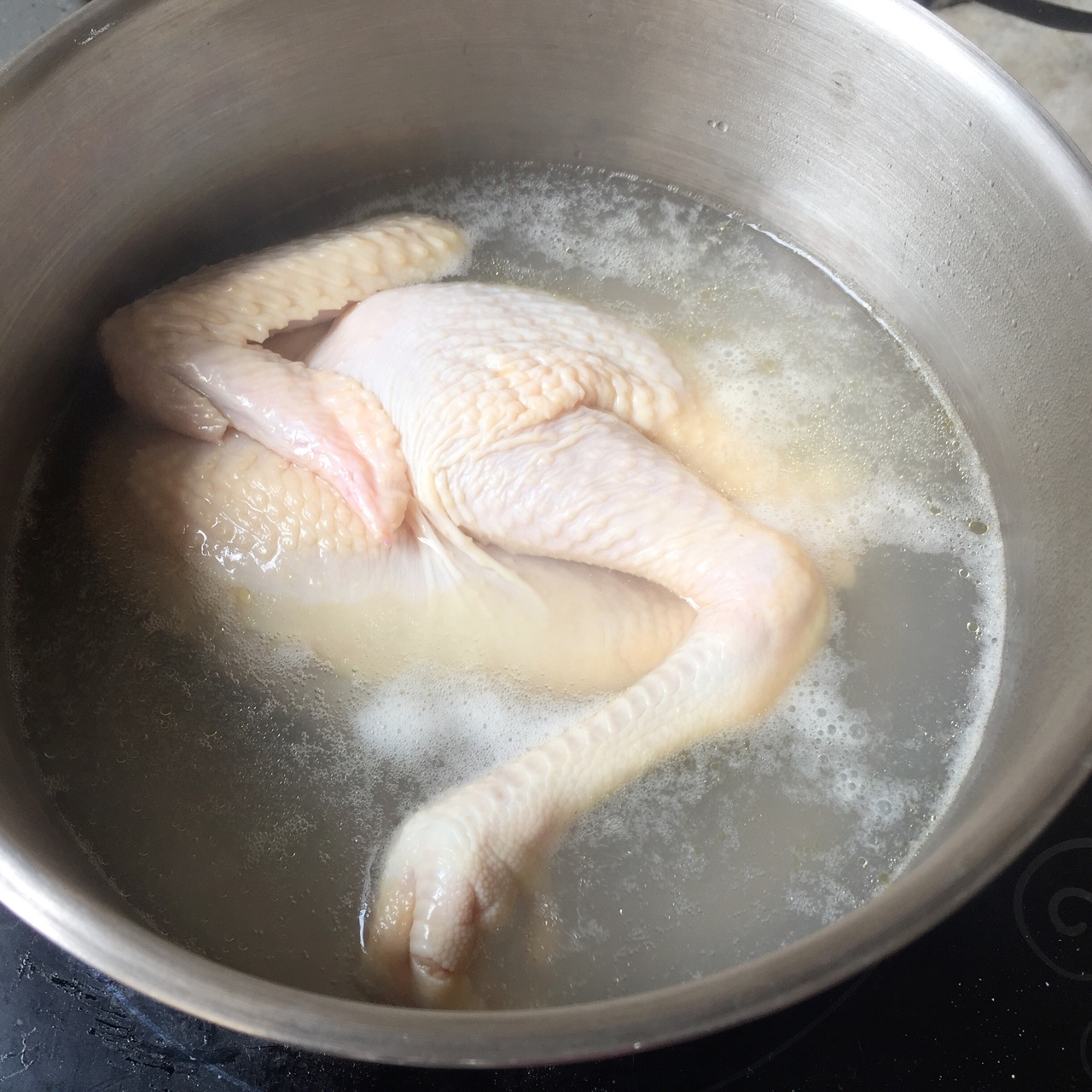 松茸燉雞湯的做法 步骤2