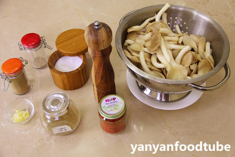 乾煸孜然蘑菇 Dry fried Mushroom的做法 步骤1