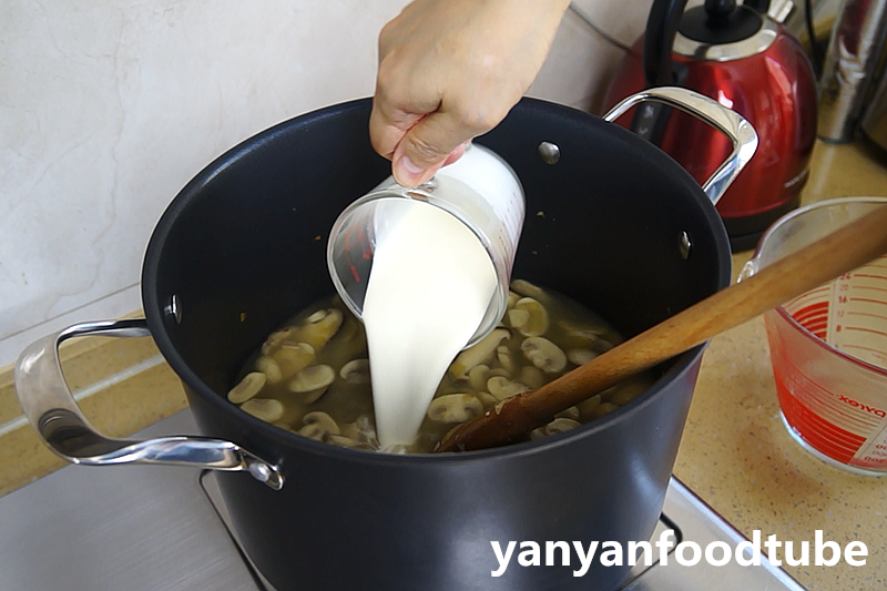 奶油蘑菇濃湯 Cream of Mushroom Soup的做法 步骤5