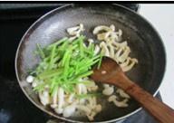 鮮菇芹菜魷魚絲的做法 步骤9