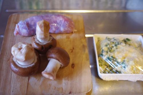 姬松茸肉末菠菜粥的做法 步骤1