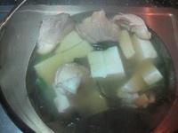 裙帶菜秀珍菇豆腐味增湯的做法 步骤4