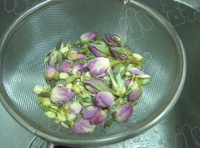 茉莉玫瑰花茶的做法 步骤1