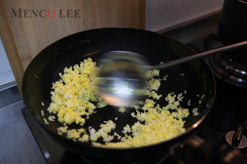 黃金蛋炒飯的做法 步骤6