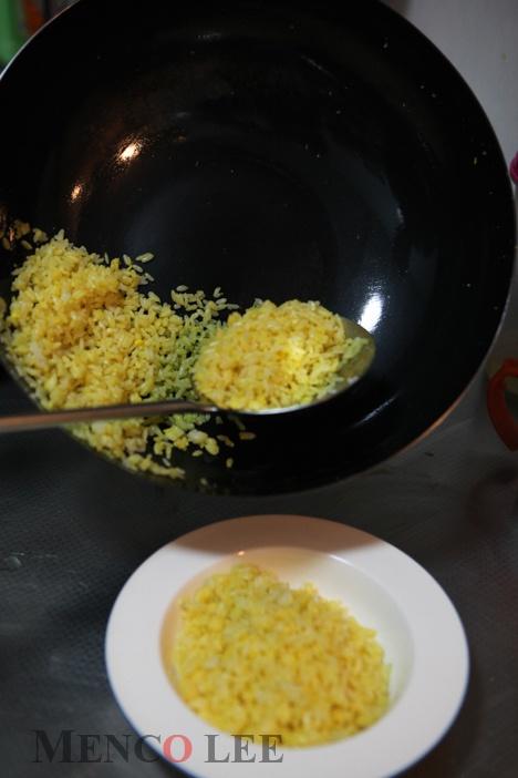 黃金蛋炒飯的做法 步骤8
