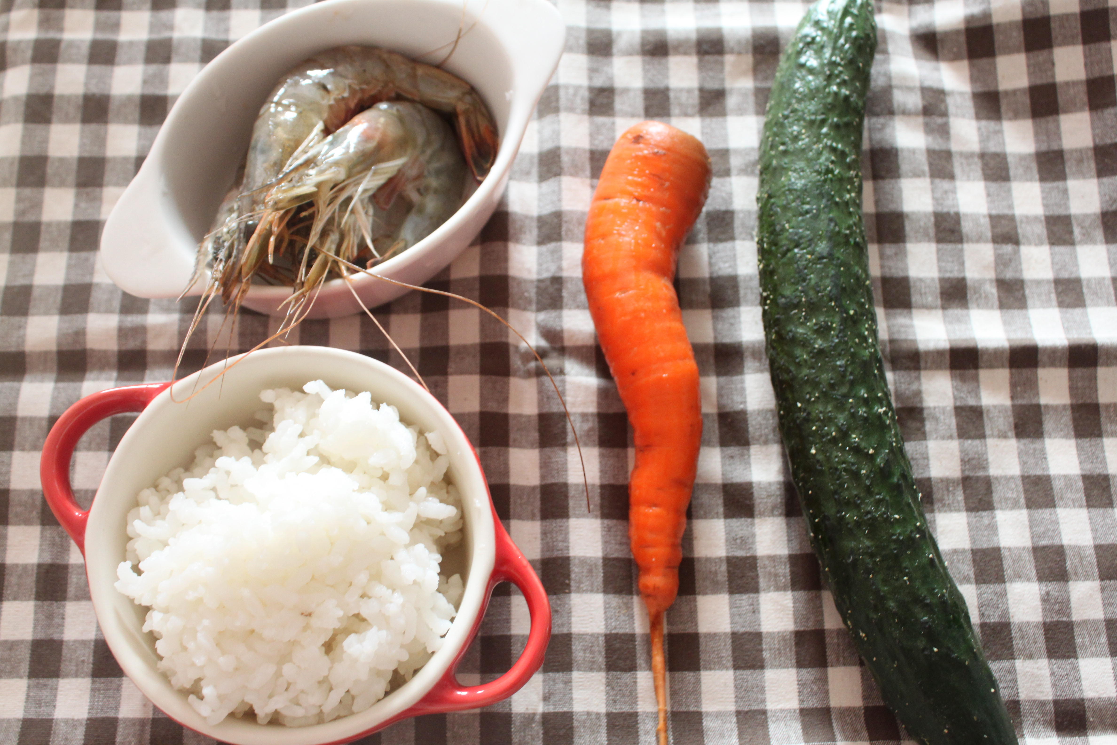 【彩蔬蝦仁飯糰】營養豐富，寶寶愛吃的做法 步骤1