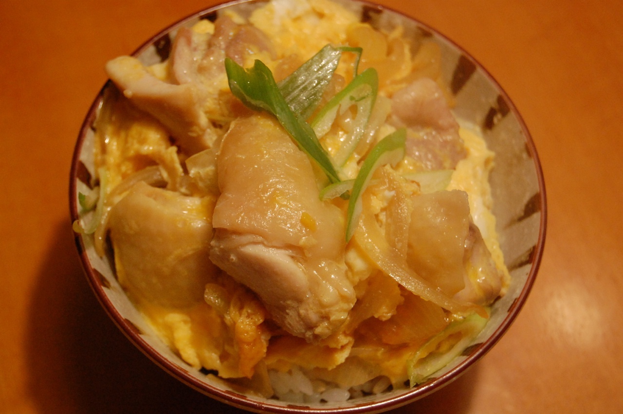 親子丼：雞肉雞蛋蓋澆飯的做法 步骤8