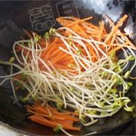 辣白菜焗飯的做法 步骤2