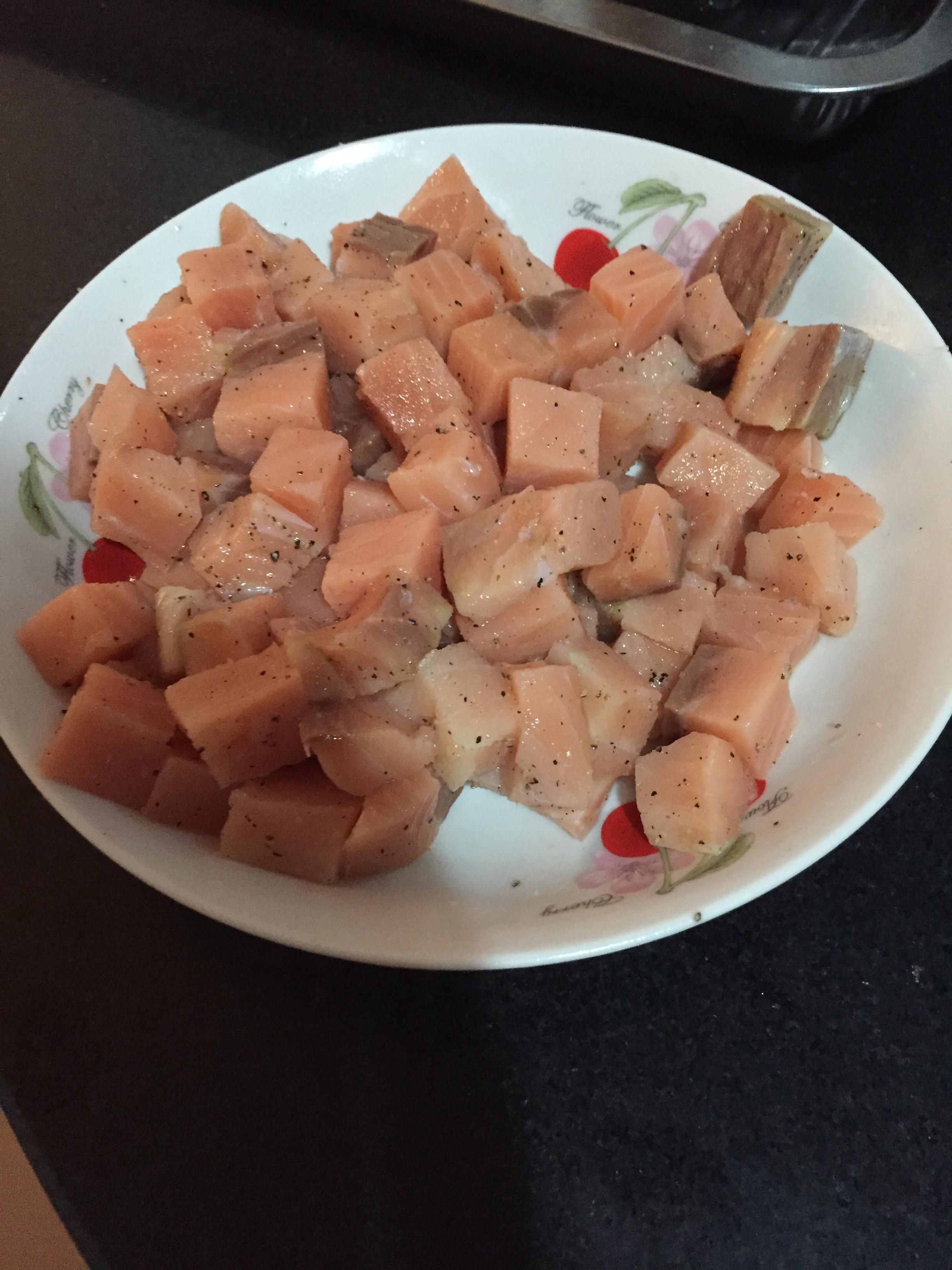 三文魚培根芝士焗飯的做法 步骤1