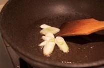 芝士蘑菇焗飯的做法 步骤2