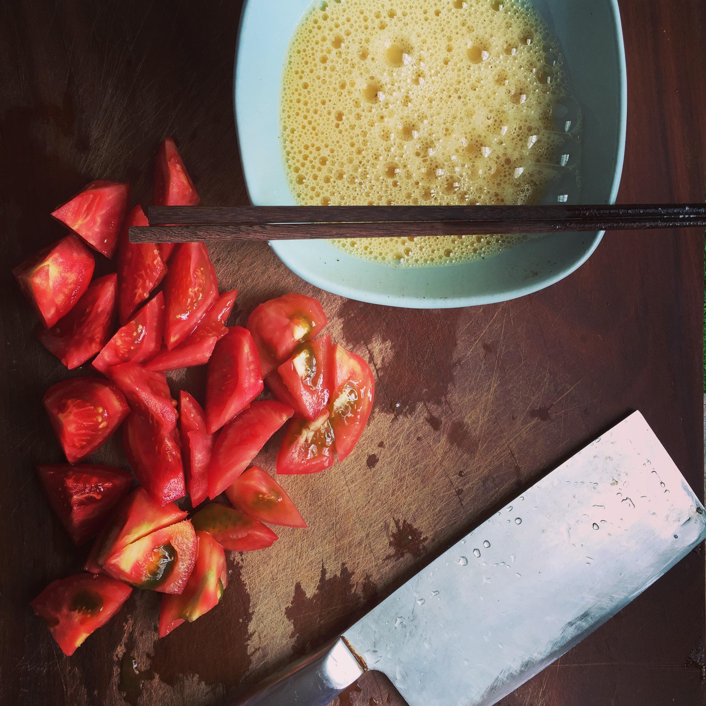 番茄雞蛋培根燴飯的做法 步骤1
