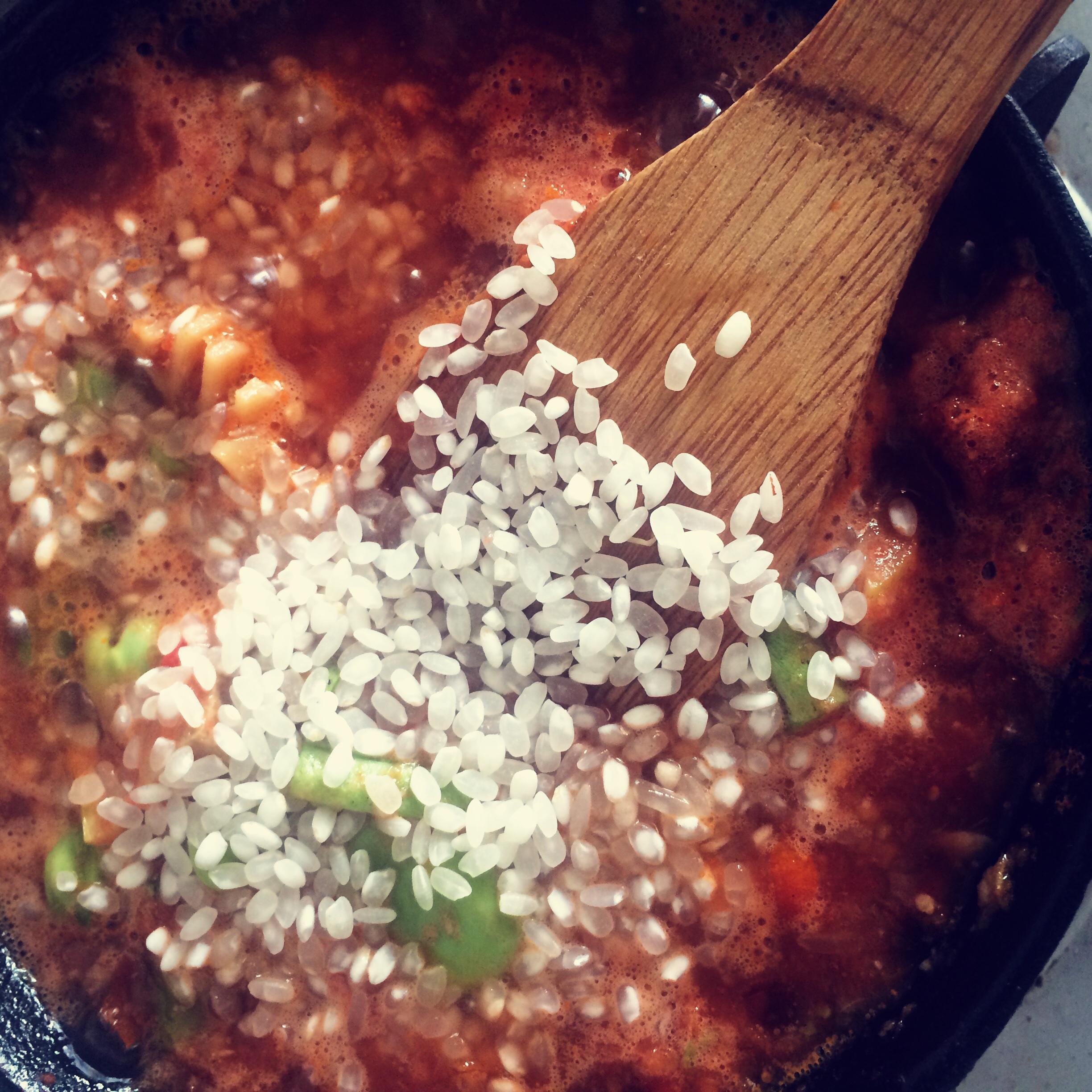 西班牙海鮮燴飯 paella的做法 步骤7