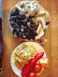 【誠意料理】西班牙海鮮燴飯的做法 步骤1
