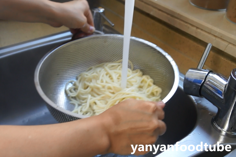 雞蛋素炒麪Fried Noodles Vegetarian的做法 步骤4