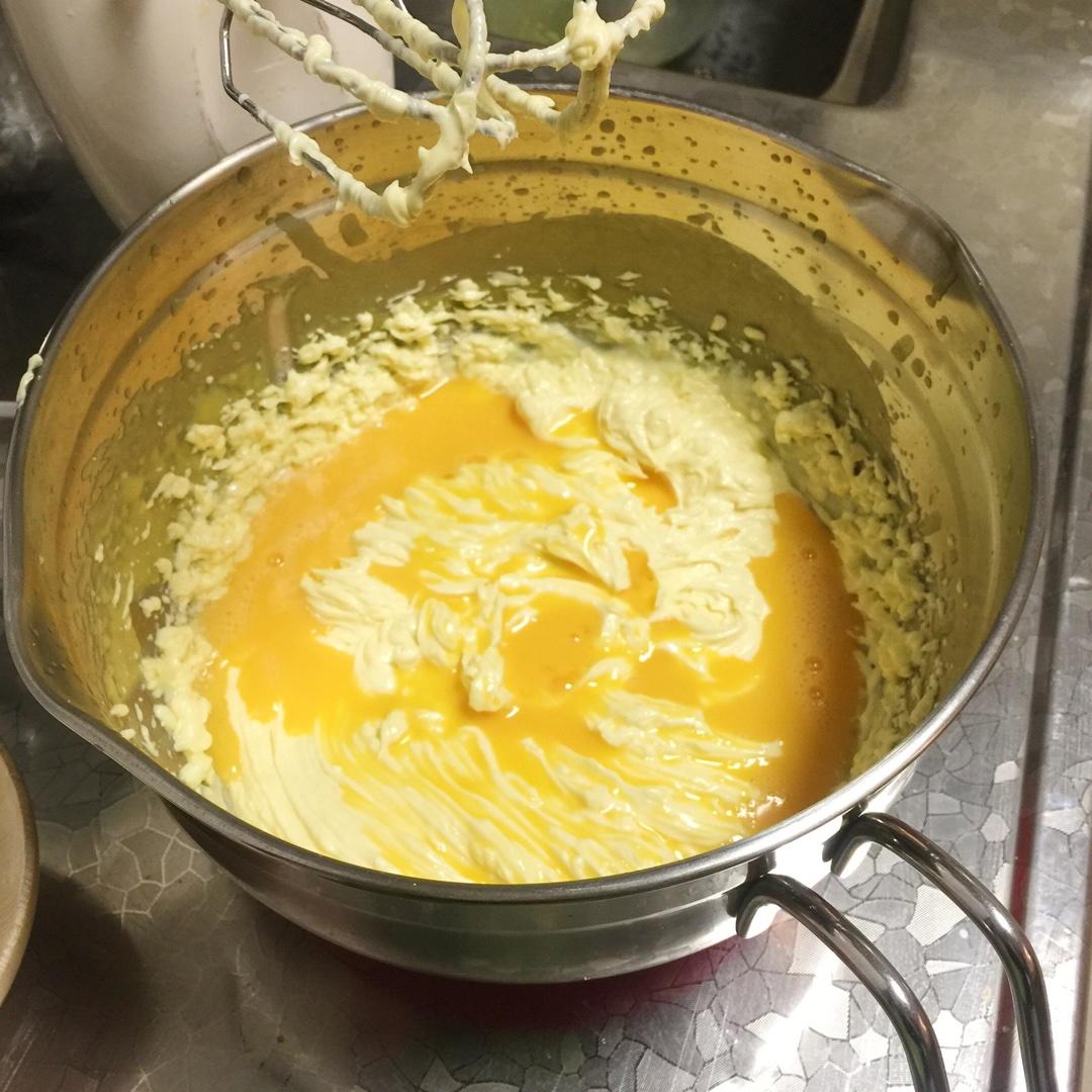 柚香淡奶油磅蛋糕的做法 步骤5