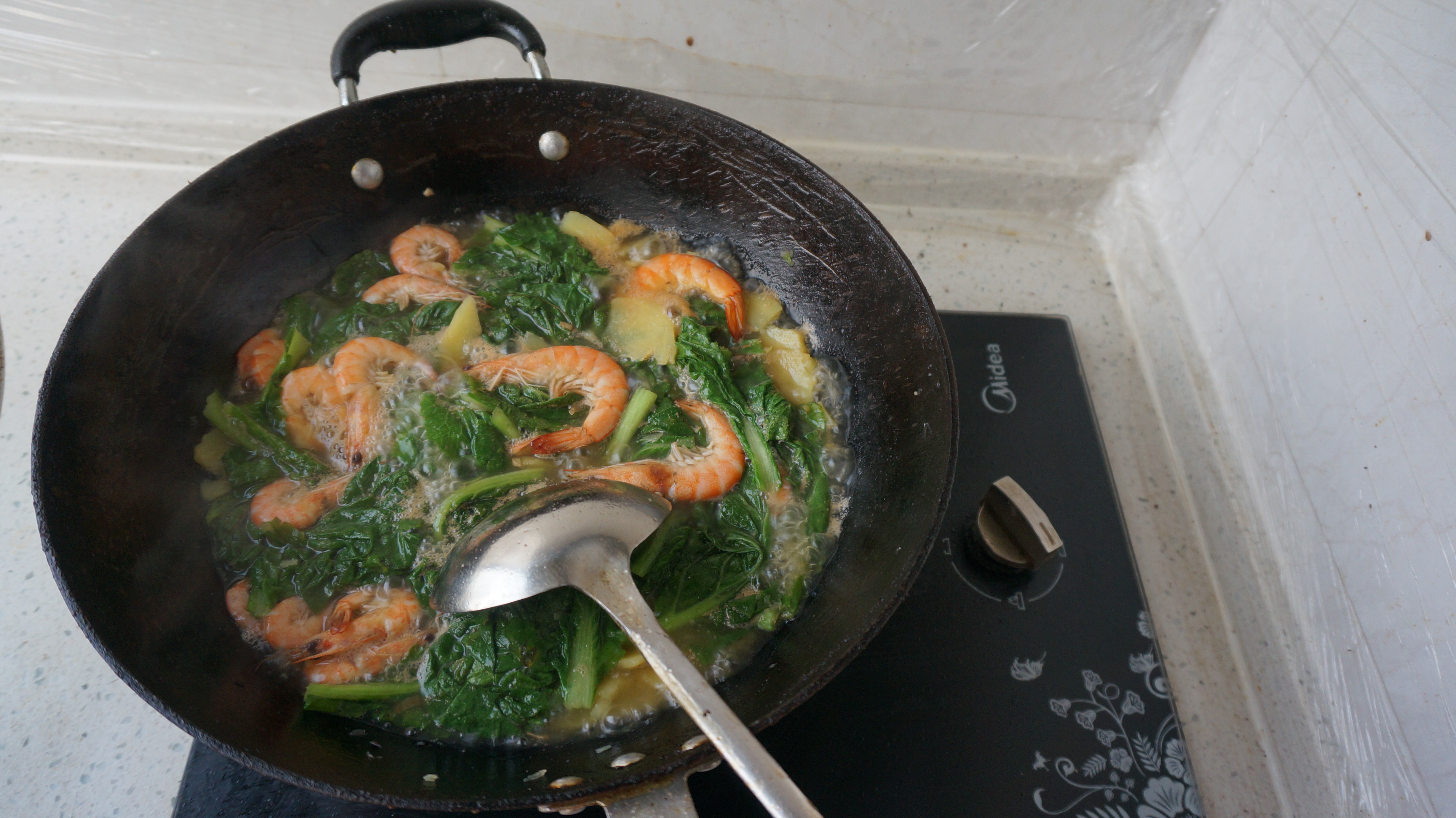 小白菜土豆片鮮蝦湯的做法 步骤7