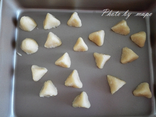 可以吃的金字塔--椰香巖餅的做法 步骤9