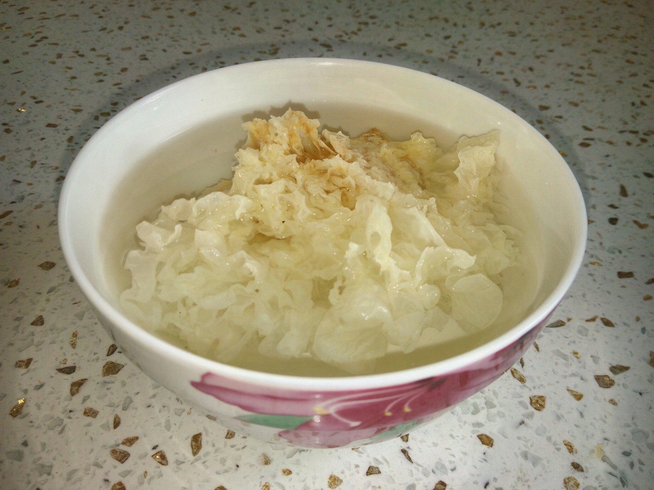 東菱麪包機版糯米銀耳紅棗粥的做法 步骤2