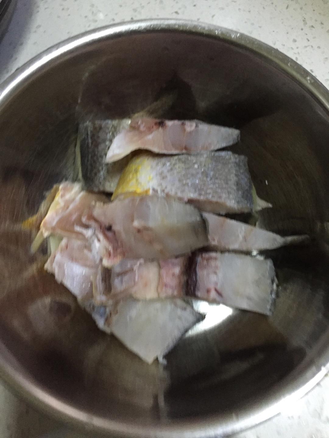 香煎黃花魚的做法 步骤1