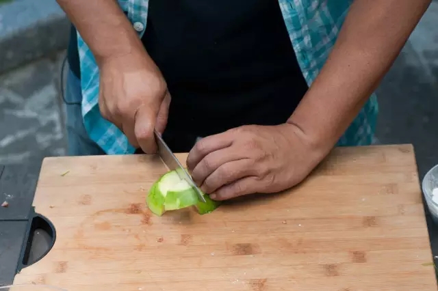 蒜香烤小瓜的做法 步骤9
