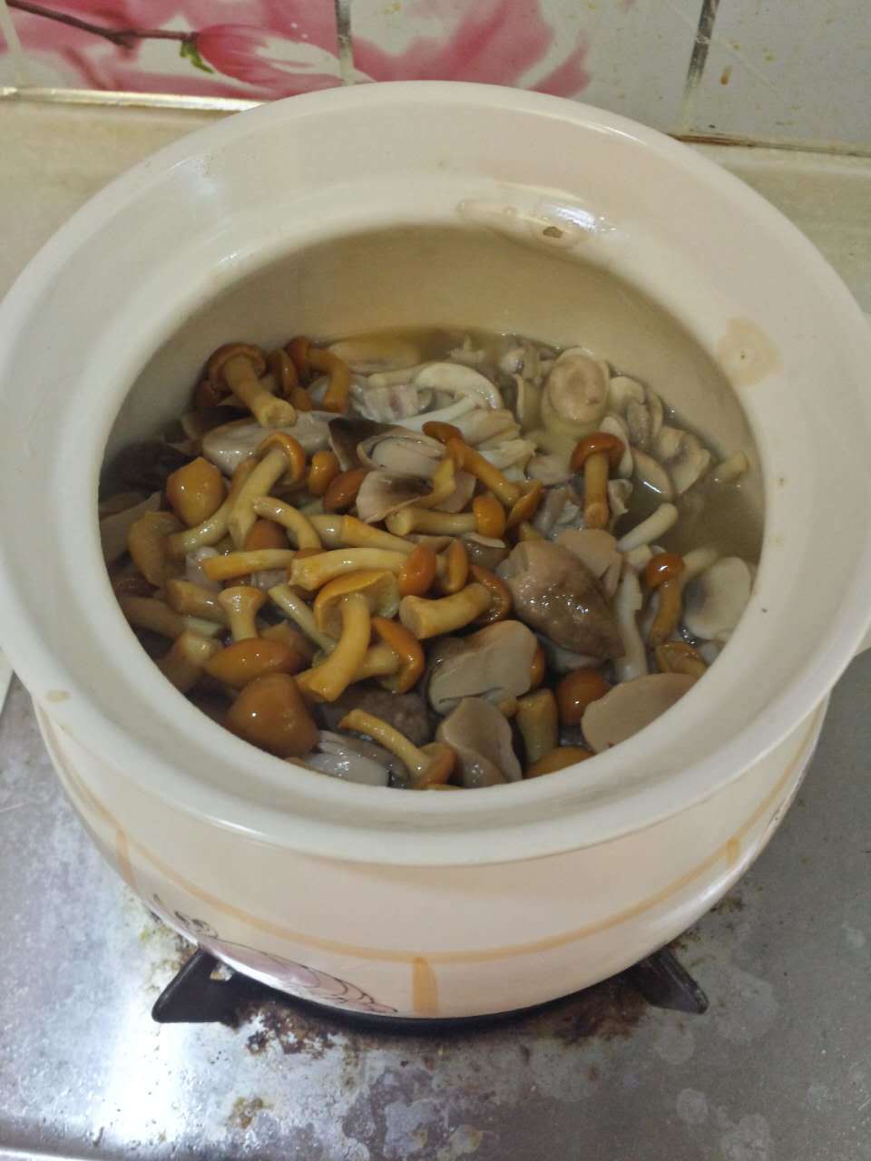 沙茶菌菇煲的做法 步骤7