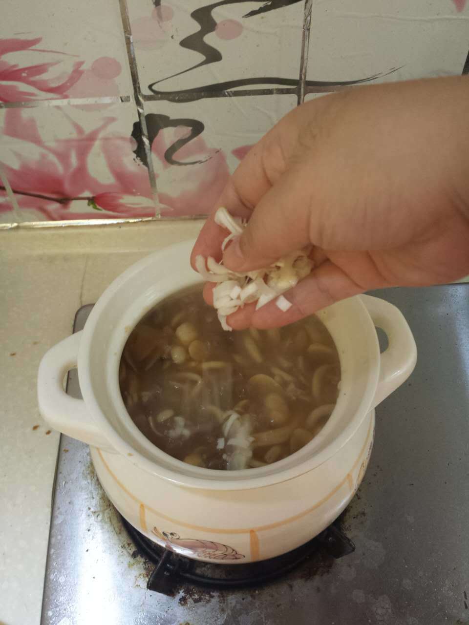 沙茶菌菇煲的做法 步骤14