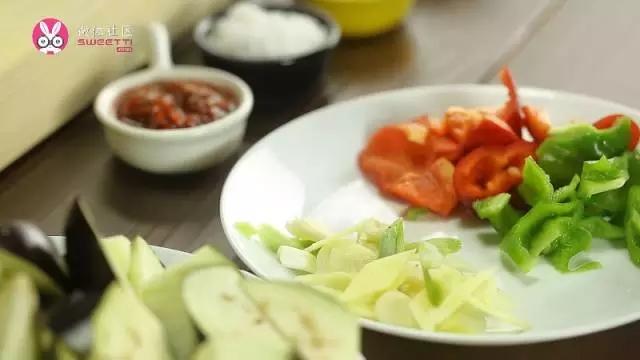 【微體兔菜譜】魚香茄子丨酸甜香辣的下飯菜的做法 步骤2