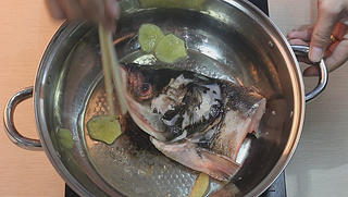 廣東老火靚湯-天麻魚頭湯的做法 步骤3