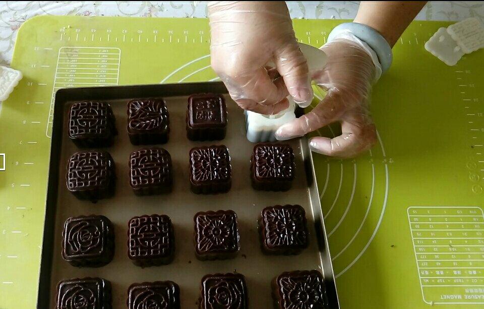 巧克力椰蓉月餅的做法 步骤7