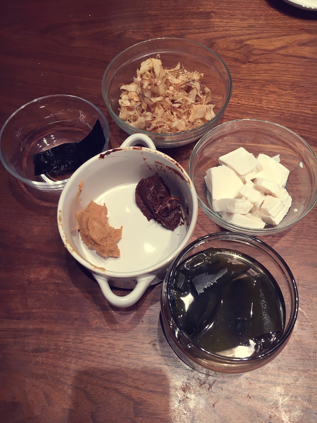 日式傳統早餐—味增湯拌飯的做法 步骤1