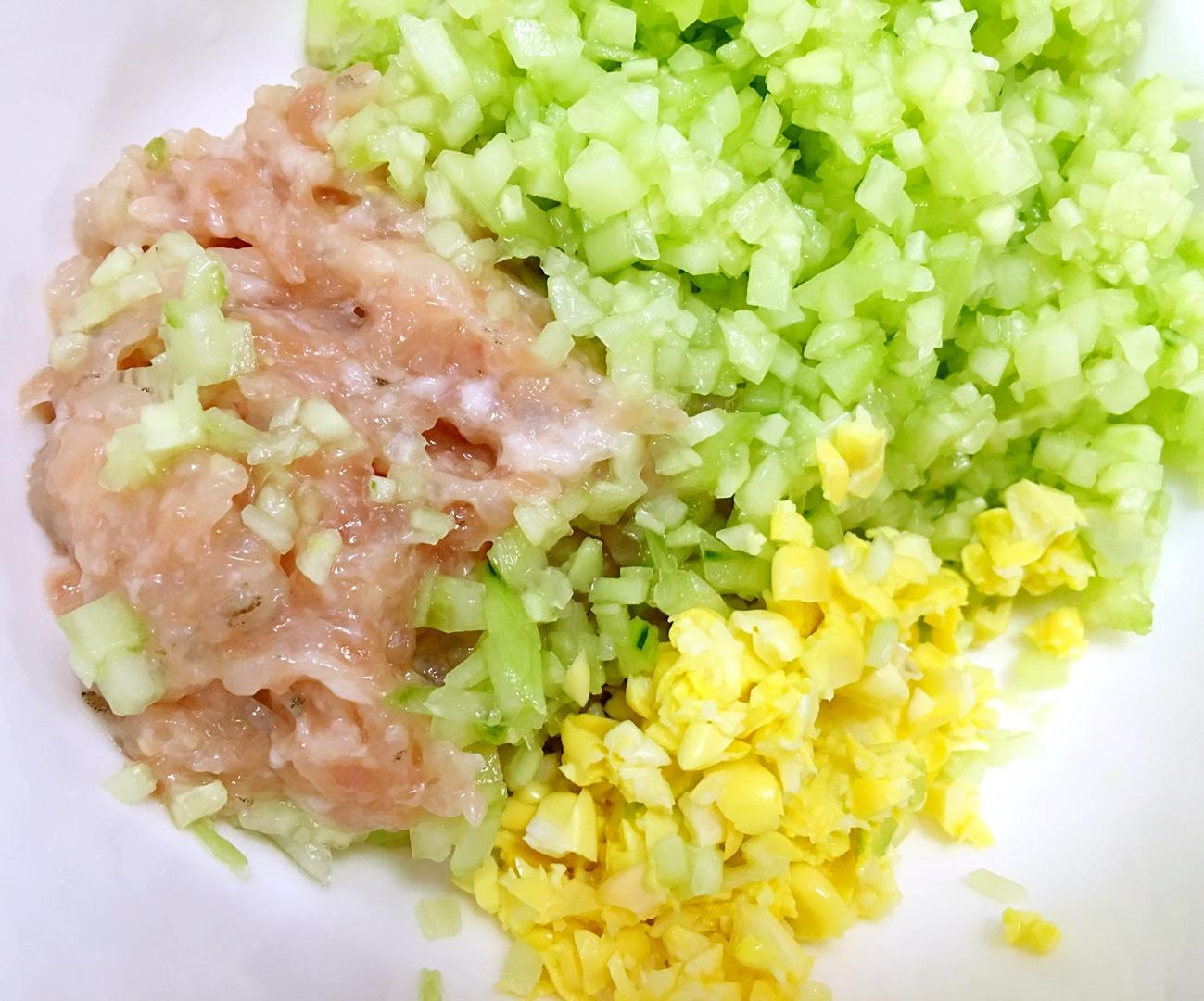 寶寶輔食之豬肉蝦肉黃瓜餃子的做法 步骤6