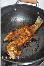 蜜汁煎燒魚的做法 步骤8