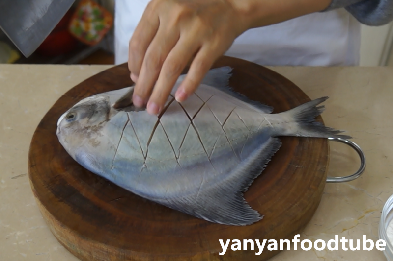 乾燒昌魚 GanShao Fish的做法 步骤2