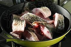 紅燒鯉魚燉豆腐的做法 步骤5