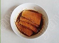迷迭香醬汁三文魚的做法 步骤2