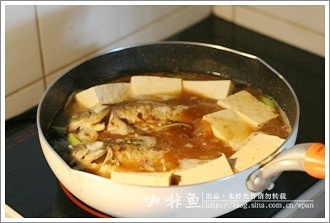 醬燜鯽魚豆腐的做法 步骤10