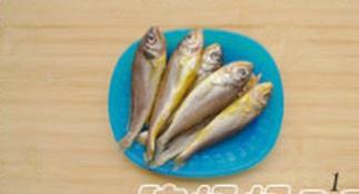 香煎黃花魚的做法 步骤1