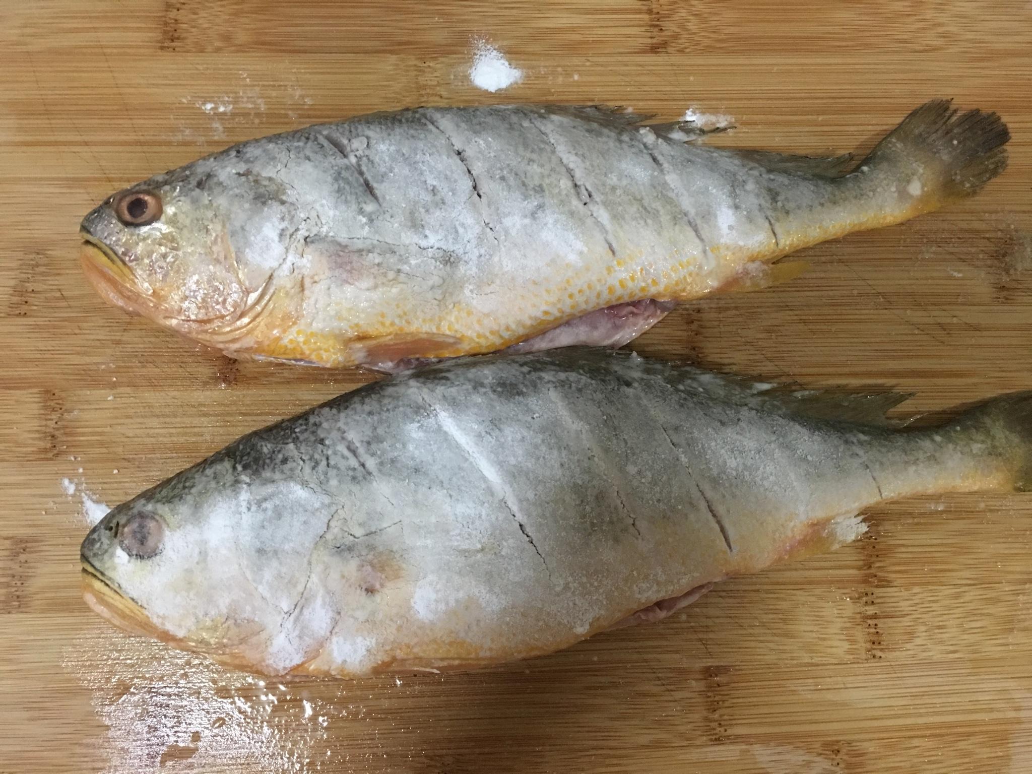 幹煎黃花魚的做法 步骤5