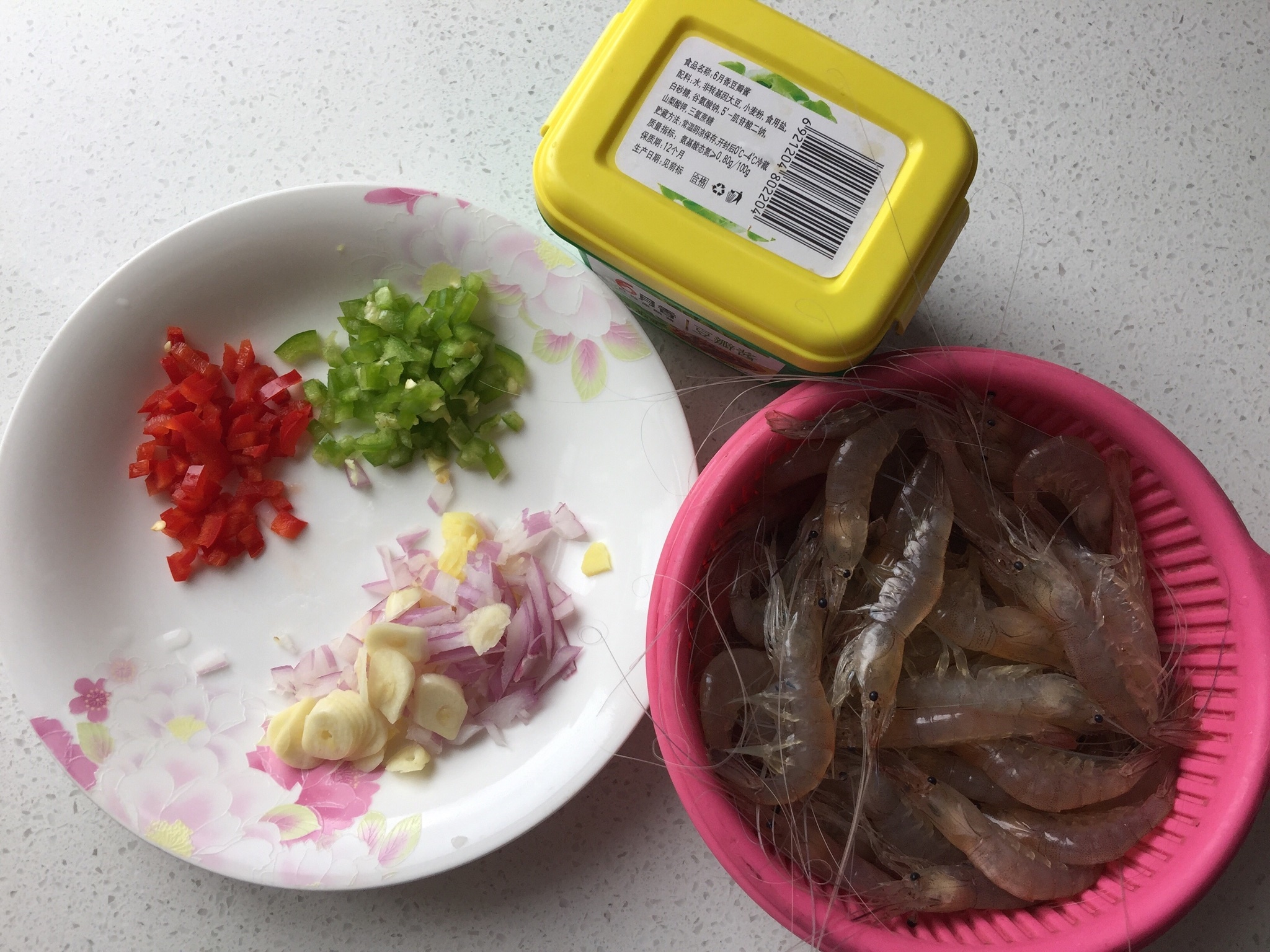 醬爆河蝦的做法 步骤1