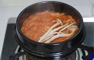 豆腐花蛤泡菜鍋的做法 步骤7