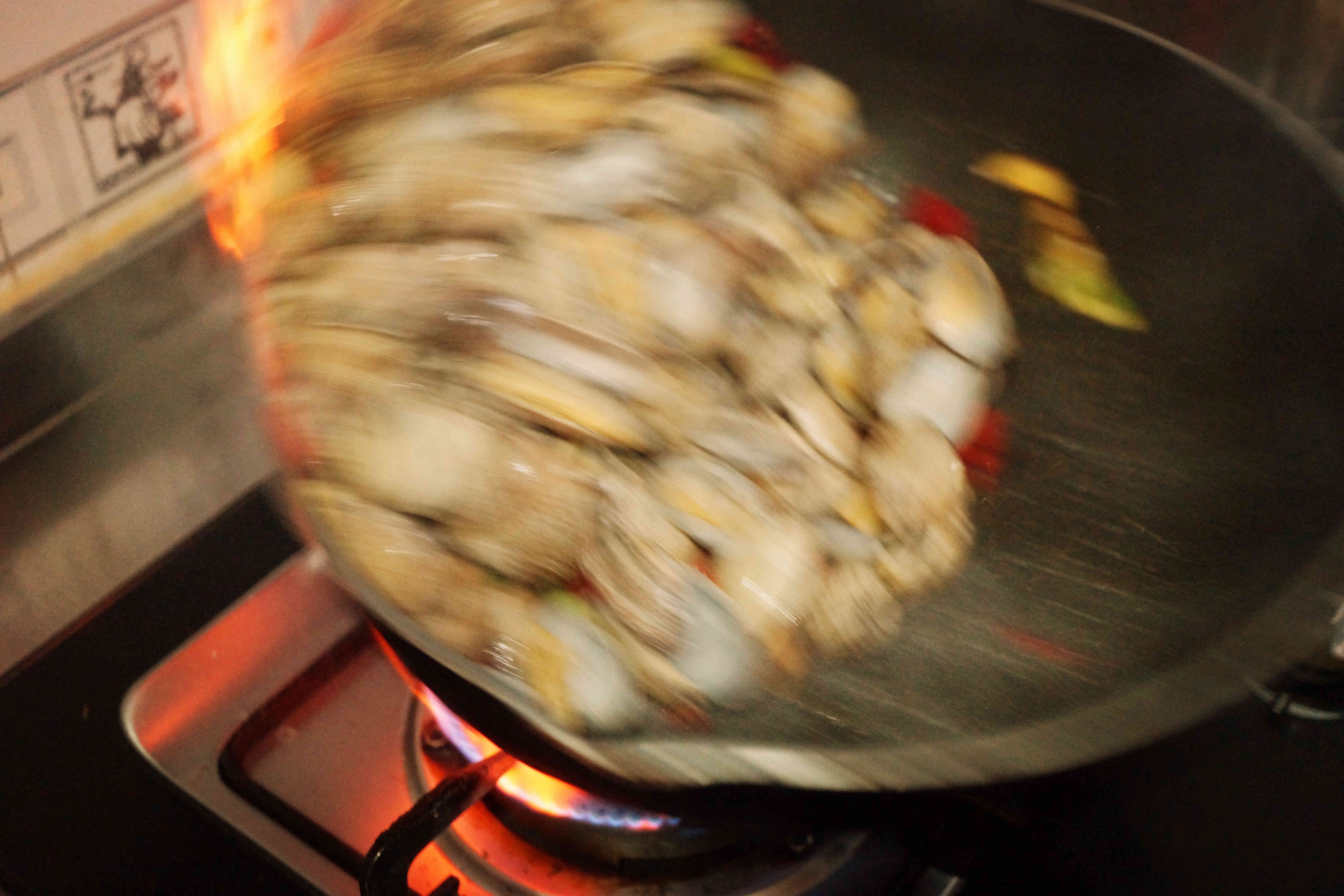 姥爺菜譜：好吃哭了的辣炒蛤蜊的做法 步骤10