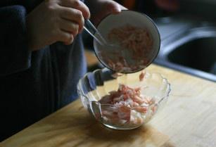 春菊蟹肉拌豆腐的做法 步骤5