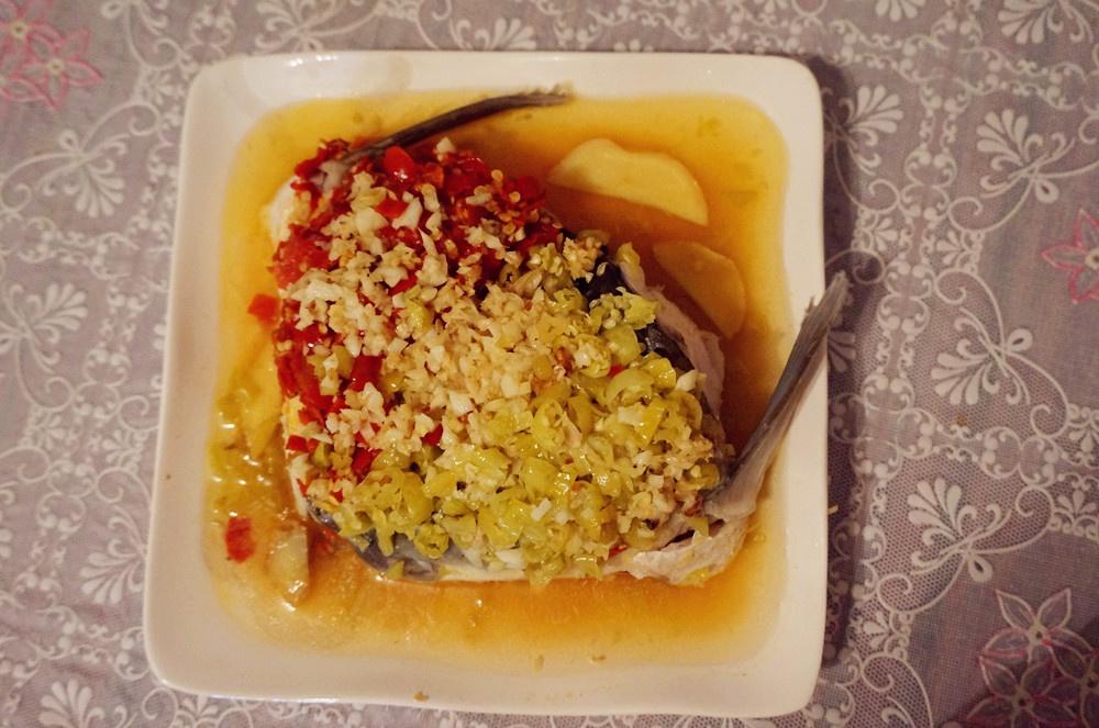 川菜必點菜 剁椒魚頭的做法 步骤5