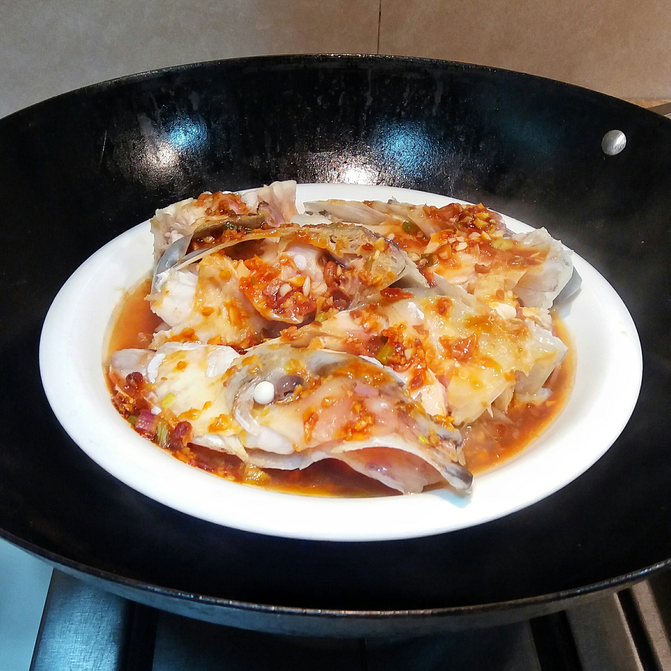 醬蒸大魚頭&芫荽菜豆腐滾魚湯（大魚頭二吃法）的做法 步骤6