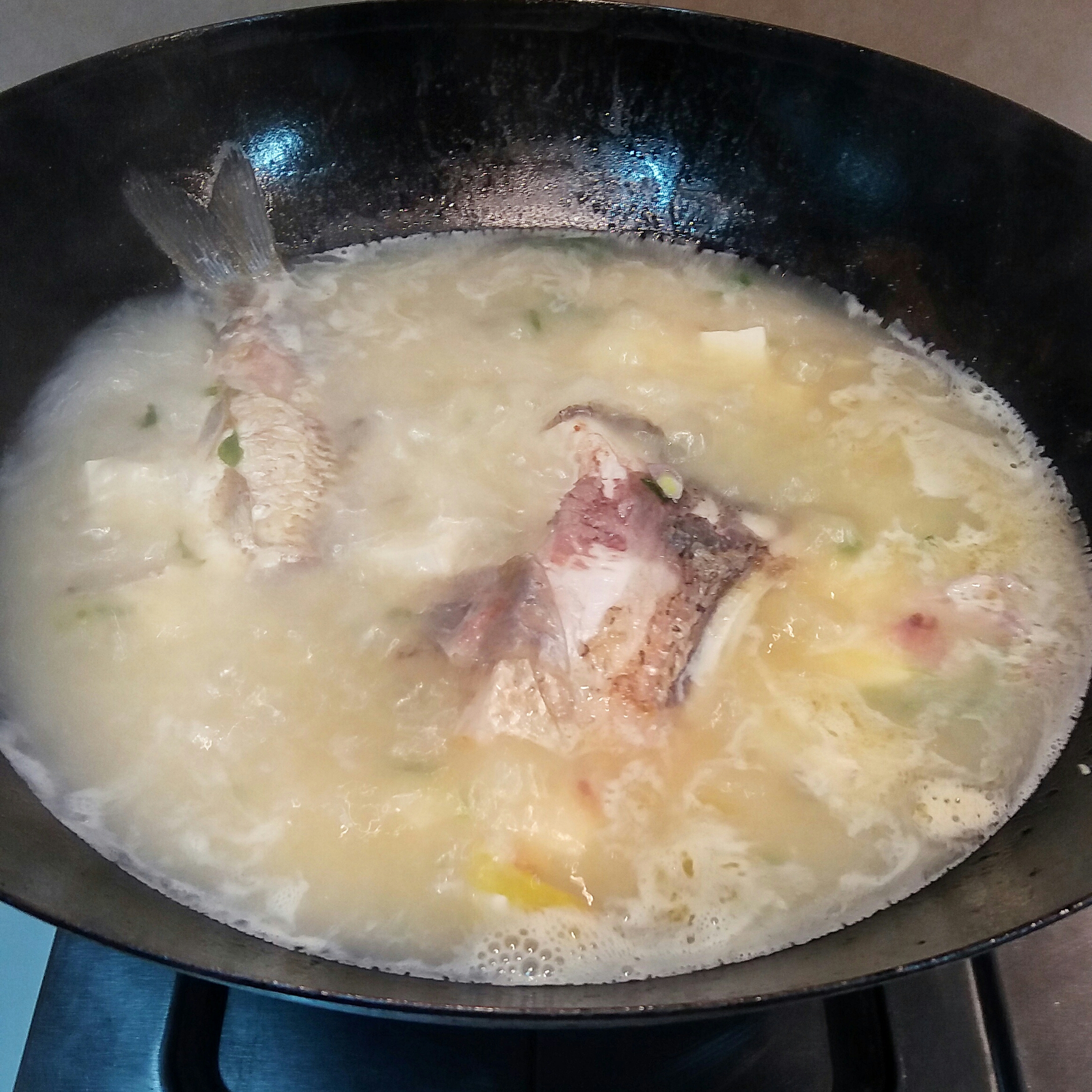 醬蒸大魚頭&芫荽菜豆腐滾魚湯（大魚頭二吃法）的做法 步骤15