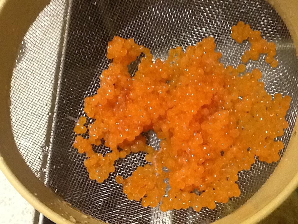 自制三文魚魚籽醬的做法 步骤3