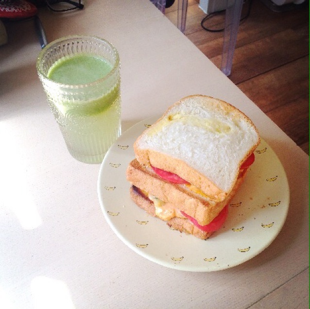【三明治和果汁和好天氣】黃瓜雞蛋魚籽三明治的做法 步骤14