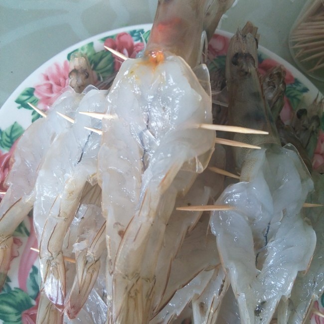 蒜香烤海蝦的做法 步骤1
